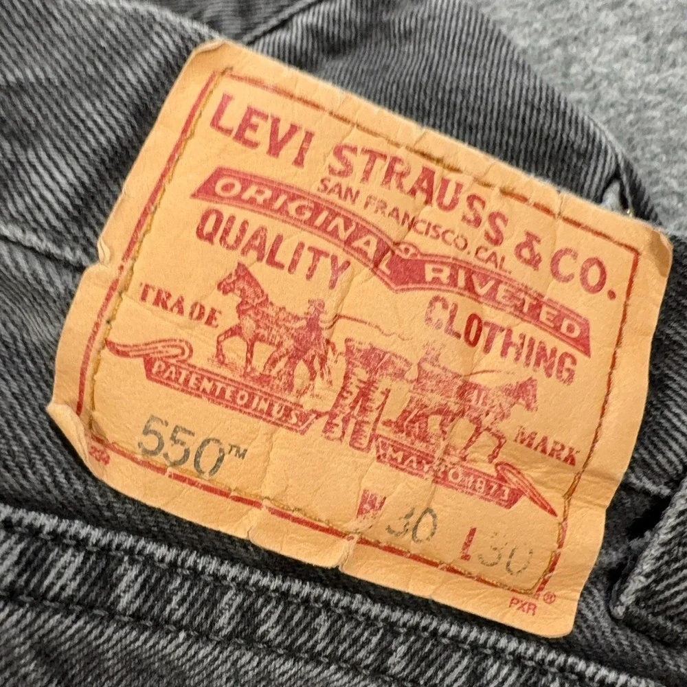 Levis 550 Jeans Mens 30x28 Black Relaxed Fit Tapered Denim Pants